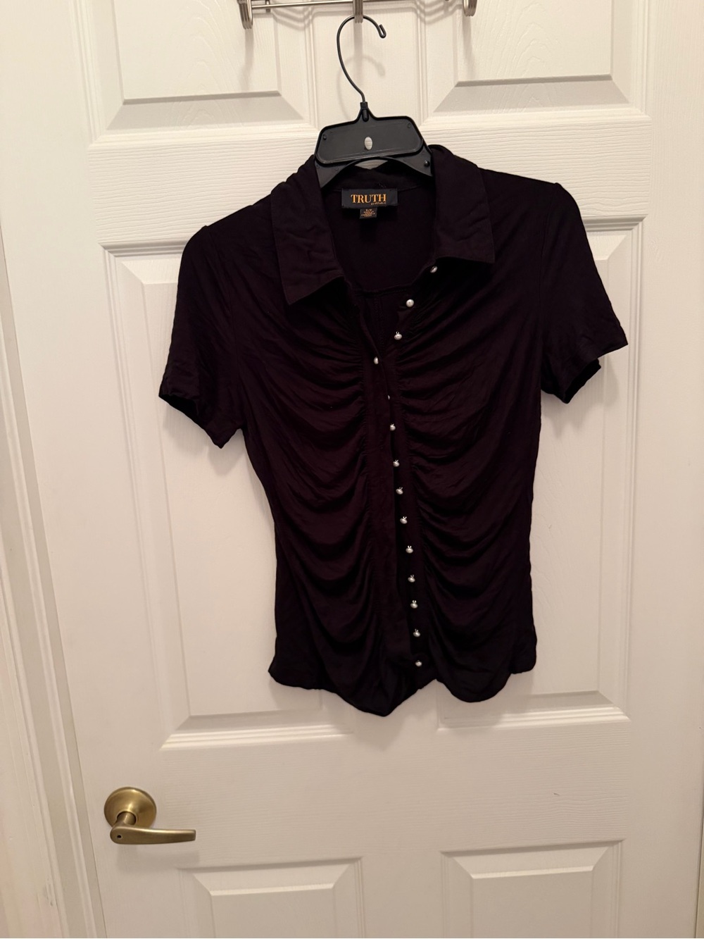 TRUTH Black Ruched Short Sleeve Button-Front Top